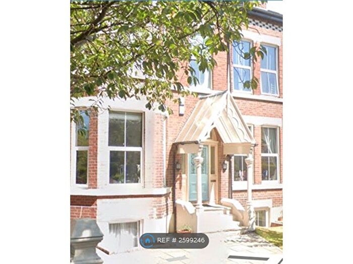 2 Bedroom Flat To Rent In Waverley Rd, Liverpool, L17