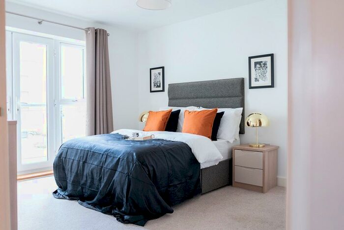 2 Bedroom Maisonette To Rent In Pondtail Avenue, Crawley, West Sussex, RH12