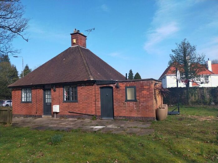 2 Bedroom Bungalow To Rent In Stoughton Drive South, Oadby, Leicester, LE2