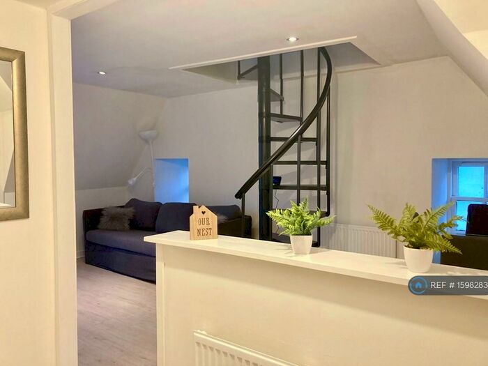 1 Bedroom Flat To Rent In Watergate, Perth, PH1