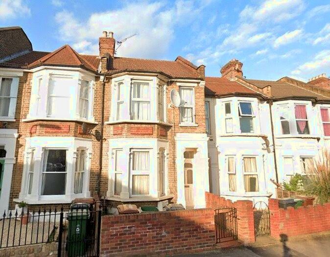 4 Bedroom House To Rent In Pretoria Road, Leyton, London, E11