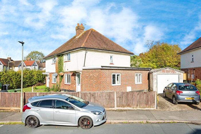 3 Bedroom Semi Detached House For Sale In Fentum Road, Guildford, Surrey, GU2