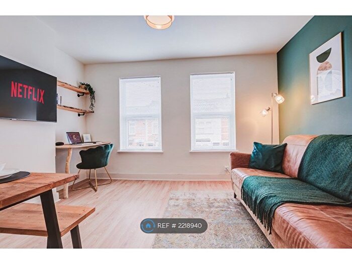 2 Bedroom Flat To Rent In Norfolk Road, Reading, RG30