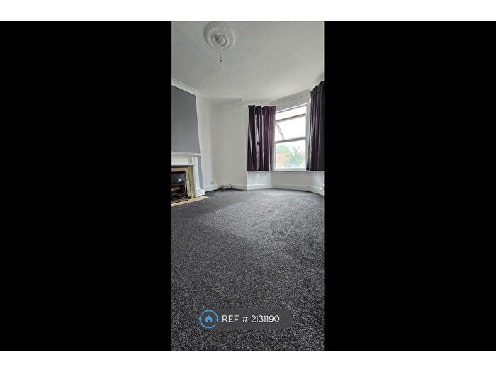 3 Bedroom Flat To Rent In Kildare Road, London, E16