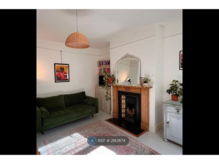 1 Bedroom Flat To Rent In Milward Road, Hastings, TN34