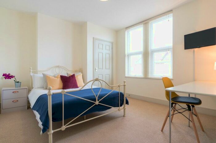 7 Bedroom House To Rent In Francis Avenue, Southsea, Hampshire, PO4