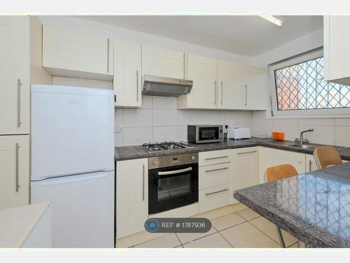 5 Bedroom Maisonette To Rent In Wimbourne Court, London, N1