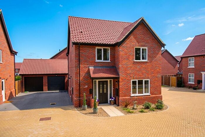 3 Bedroom Detached House For Sale In Chapman Road, Rackheath, Norwich, NR13