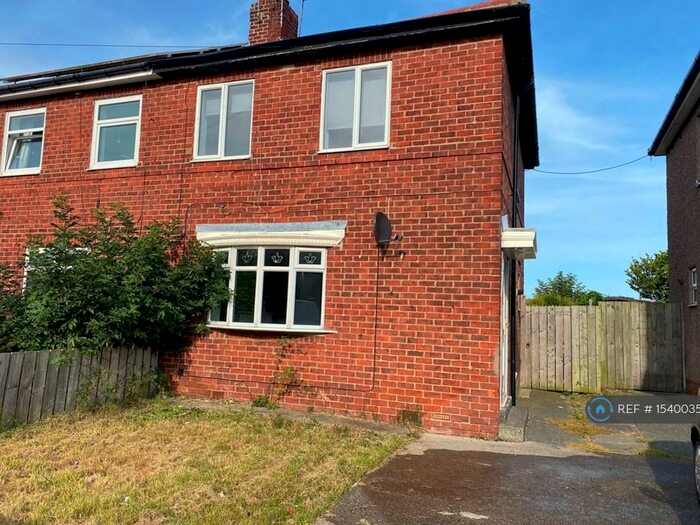 3 Bedroom Semi-Detached House To Rent In East Avenue, South Shields, NE34