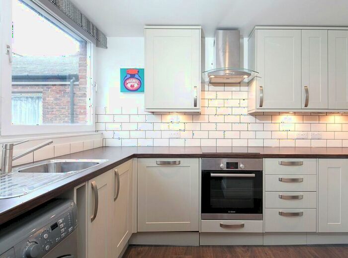 3 Bedroom Flat To Rent In Pennyford Court, Henderson Drive, NW8