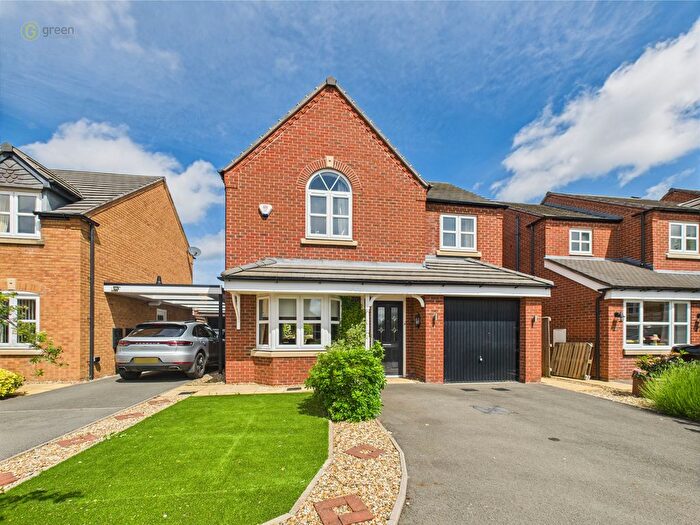 4 Bedroom Detached House For Sale In Croft Close, Two Gates, Tamworth, B77