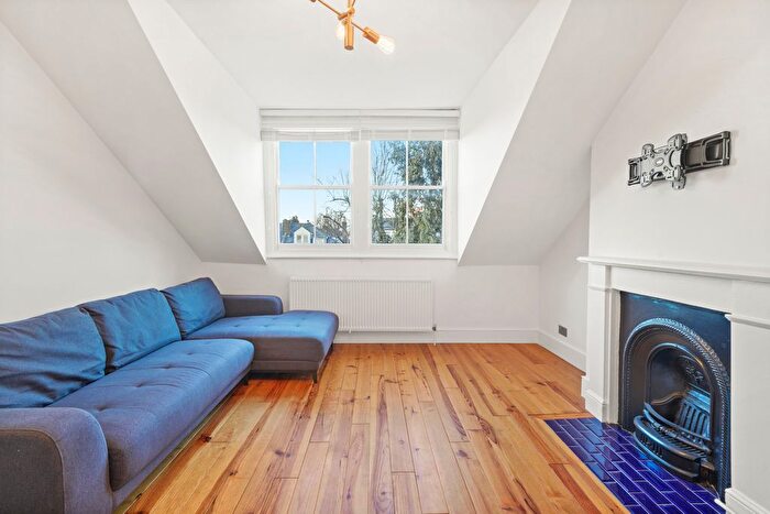 2 Bedroom Flat To Rent In Brondesbury Villas, Brondesbury Park, NW6