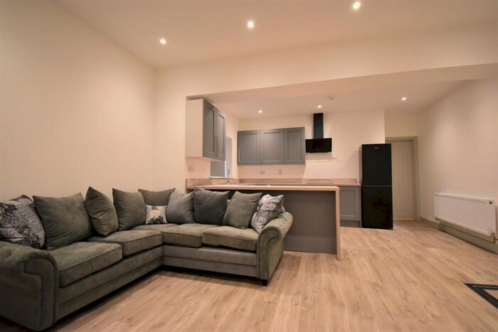 5 Bedroom Terraced House To Rent In / Academic Year Newly Refurbished Double Bedroom All En-suite Property On Heeley Road, Selly Oak, Free Ultrafa, B29