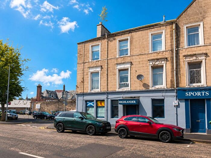 2 Bedroom Flat For Sale In Princes Street, Perth, PH2