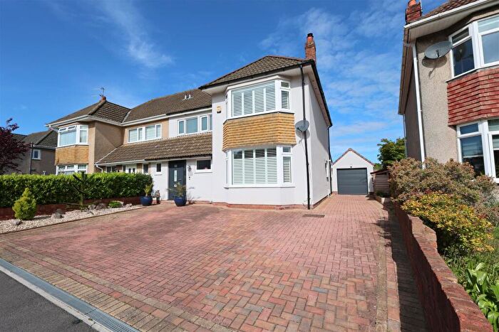 3 Bedroom Semi-Detached House For Sale In Charnhill Drive, Mangotsfield, Bristol, BS16