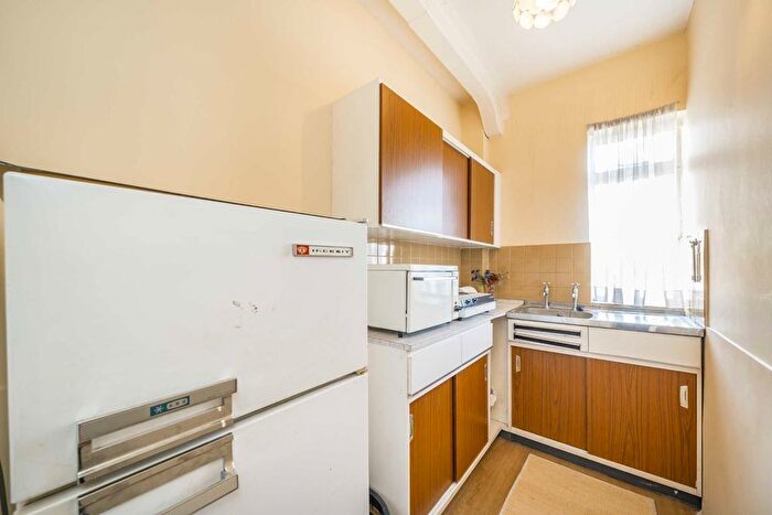 1 Bedroom Flat For Sale In Elystan Place, Chelsea, SW3