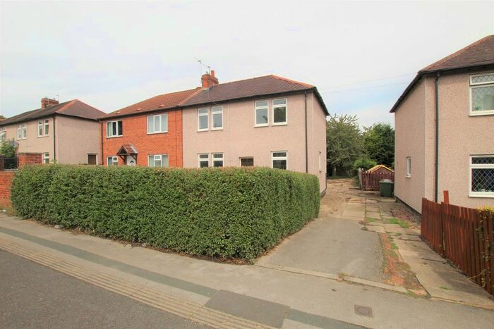 3 Bedroom Semi-Detached House To Rent In St. Oswald Road, Wakefield, WF2