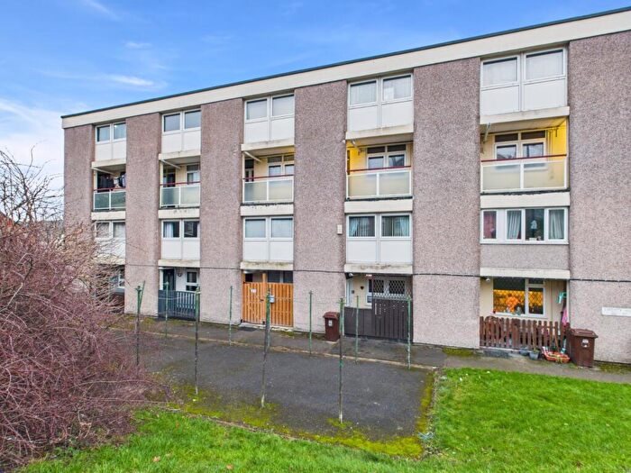 2 Bedroom Maisonette For Sale In Liberty Hill, Sheffield, S6