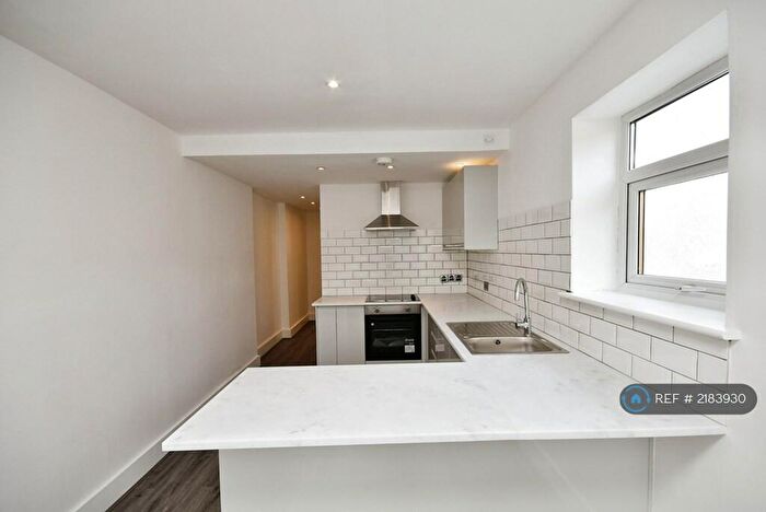 2 Bedroom Flat To Rent In Covney Street, Cardiff, CF24