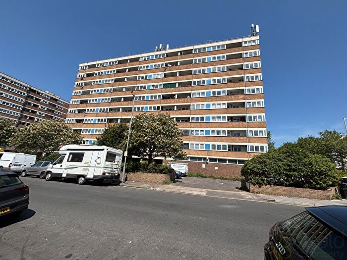1 Bedroom Flat To Rent In Livingstone House, Hove, BN3
