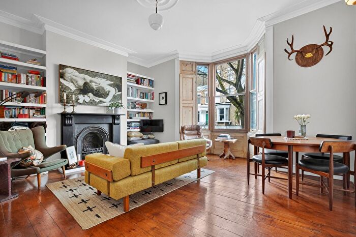1 Bedroom Flat For Sale In Grosvenor Avenue, Islington, N5