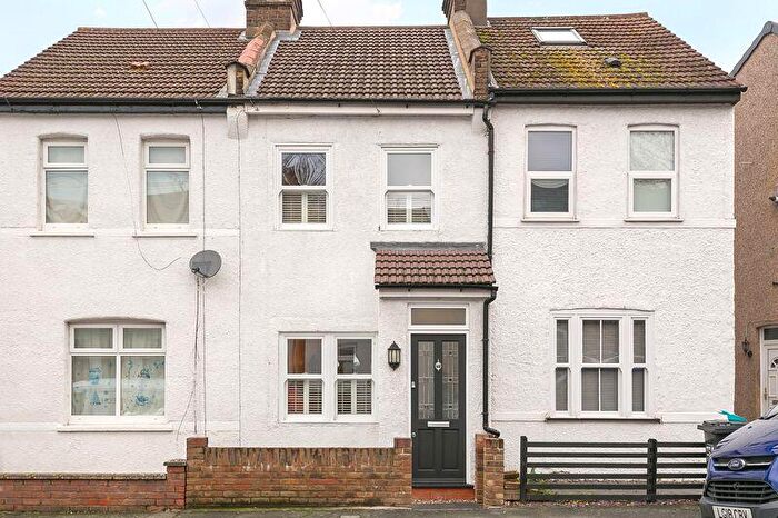 2 Bedroom Terraced House For Sale In Bynes Road, South Croydon, CR2