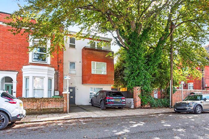 4 Bedroom Detached House For Sale In Havelock Road, Southsea, PO5