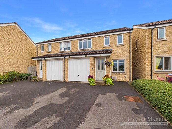 3 Bedroom Semi-Detached House For Sale In Buttercup Close, Frome, BA11