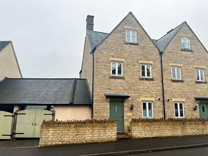 3 Bedroom House To Rent In Cirencester, GL7