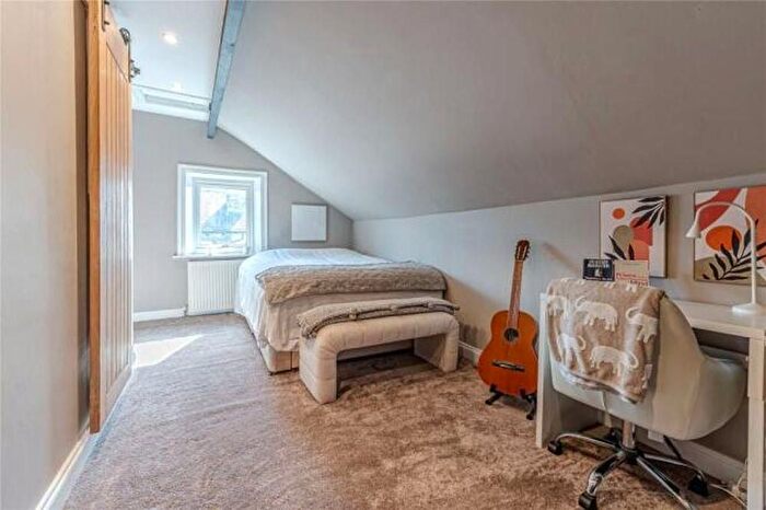 5 Bedroom End Terrace House For Sale In Ashgrove Greengates, Bradford, BD10
