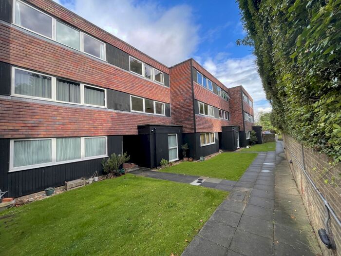 1 Bedroom Flat To Rent In Eleanor Close, Lewes, BN7