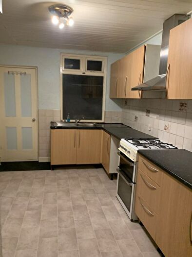 3 Bedroom Terraced House To Rent In Hillcrest Road, Chatham, ME4