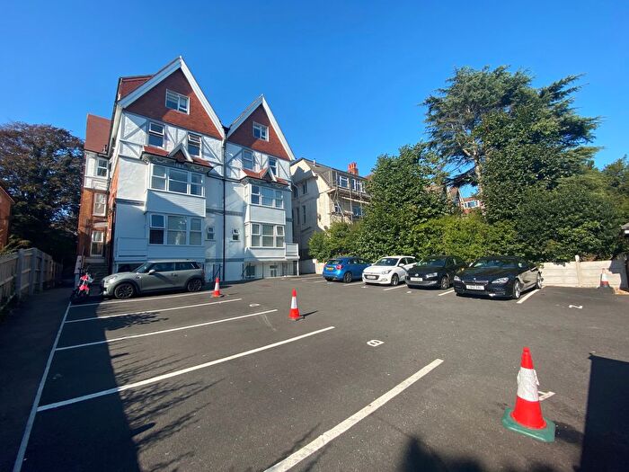 1 Bedroom Flat To Rent In Fernwood Court, BH1