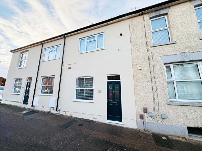 1 Bedroom Flat To Rent In Rock Avenue, Gillingham, ME7