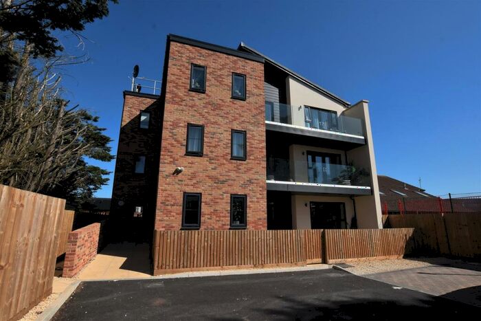 2 Bedroom Flat To Rent In Greenways Court, Bristol Road, Gloucester, GL2