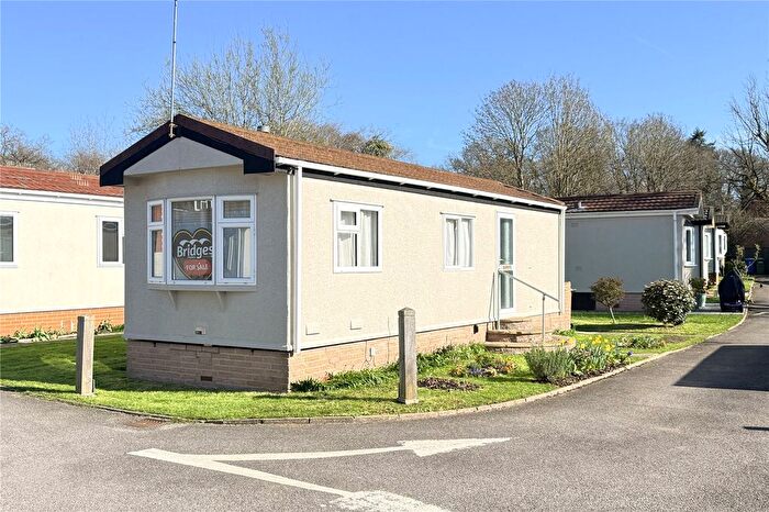 1 Bedroom Property For Sale In Cavendish Park, Yorktown Road, Sandhurst, GU47