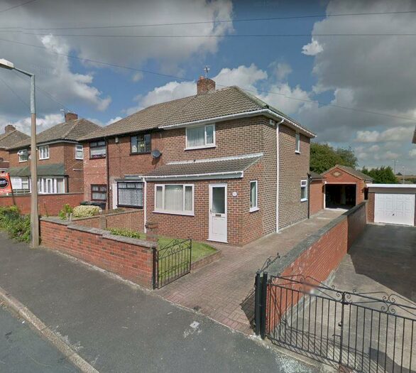 3 Bedroom House To Rent In Austen Drive, Bramley, Rotherham, S66