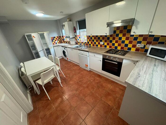 5 Bedroom Terraced House To Rent In Osborne Road, Newcastle Upon Tyne, NE2