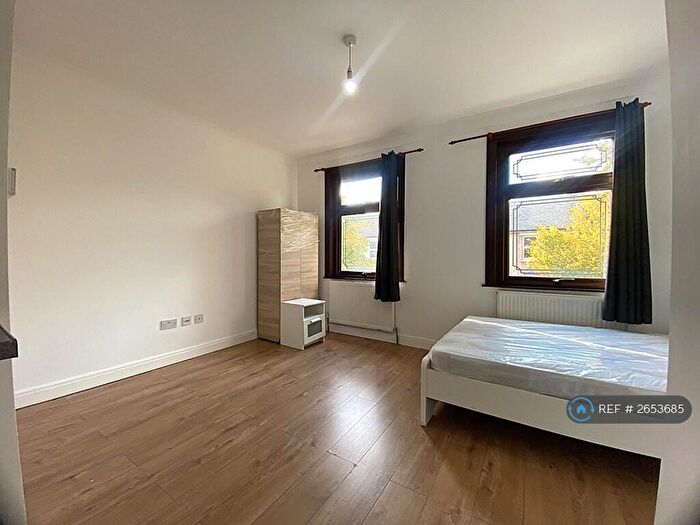 Studio To Rent In Titchfield Road, Enfield, EN3