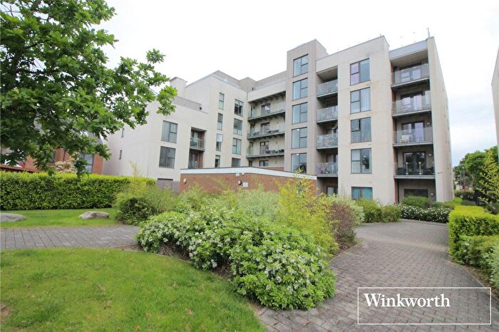 2 Bedroom Flat To Rent In Manor Way, Borehamwood, Hertfordshire, WD6