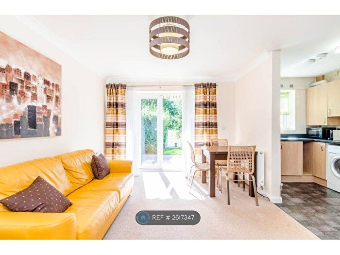 1 Bedroom Flat To Rent In Park Lodge, Harrow, HA1