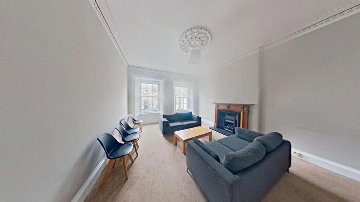 4 Bedroom Flat To Rent In Grove Street, Edinburgh, EH3