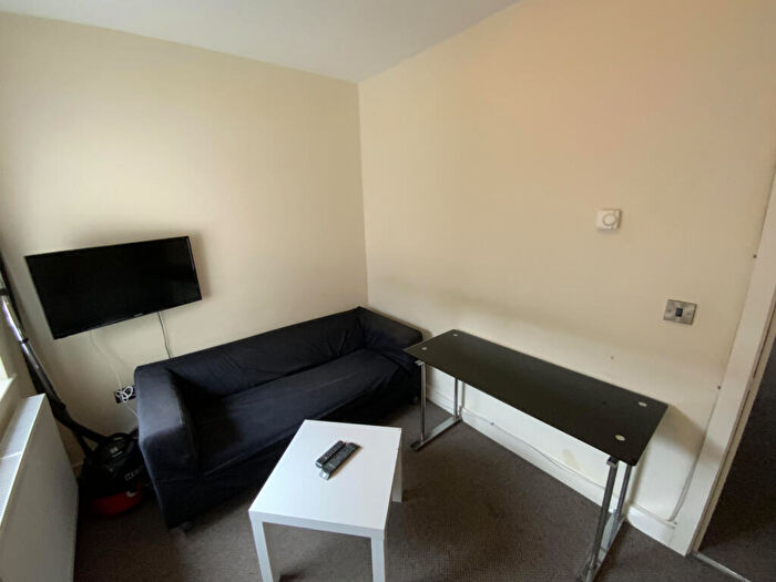 1 Bedroom Terraced House To Rent In Windermere Road, Forest Fields, Nottingham, NG7