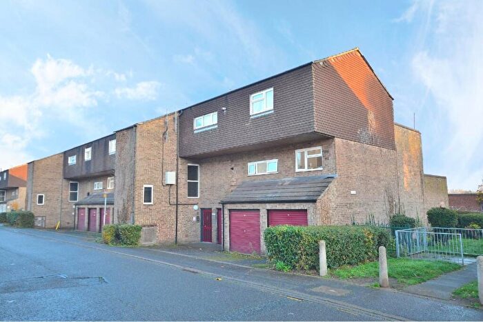 2 Bedroom Apartment For Sale In Exeter Place, Northampton, NN1