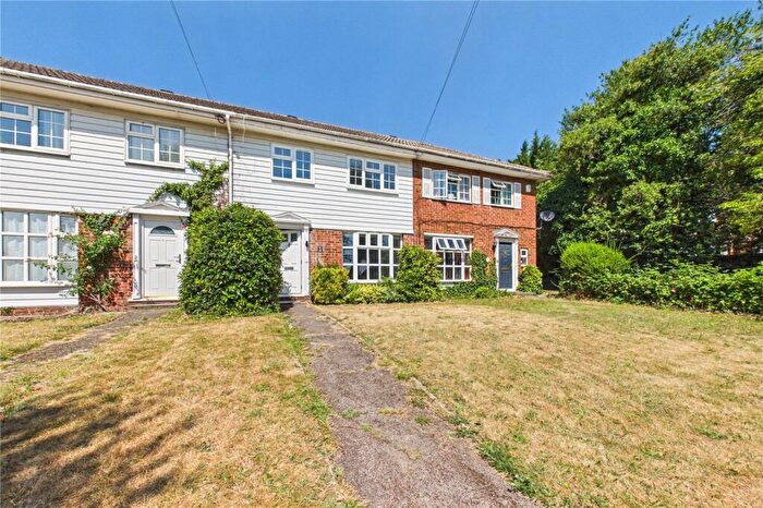 3 Bedroom Terraced House To Rent In Coley Avenue, Reading, Berkshire, RG1
