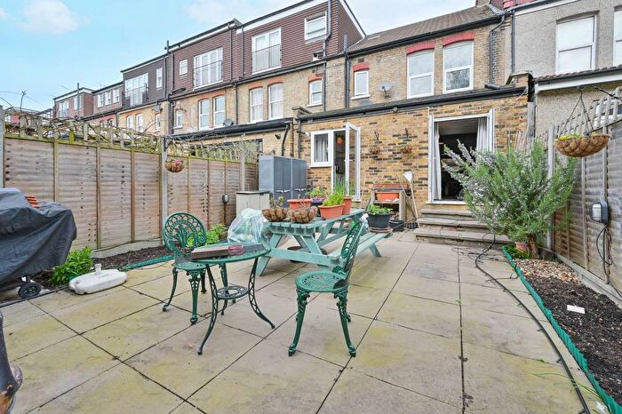 3 Bedroom End Terrace House For Sale In Bramley Road, Northfields, Ealing, W5