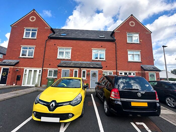 3 Bedroom Town House For Sale In Pendle Court, Leigh, Greater Manchester, WN7
