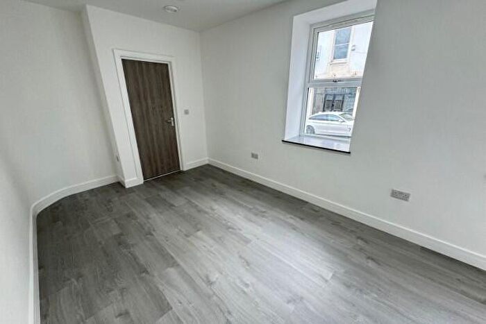 2 Bedroom Flat To Rent In Cardiff, NP20