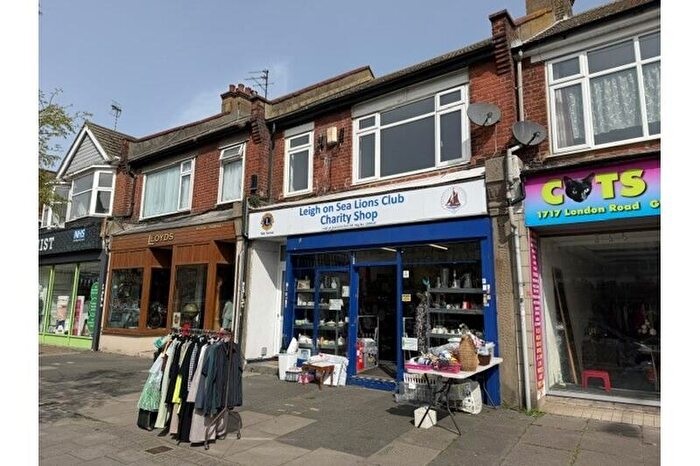 2 Bedroom Flat To Rent In London Road, Leigh-on-Sea, Southend-on-Sea, SS9