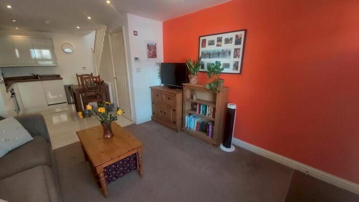 2 Bedroom Terraced House To Rent In Earl Street, Watford, WD17